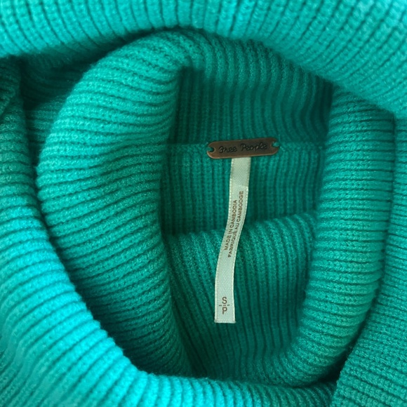 Free People Turtleneck Turquise Small - Picture 4 of 7